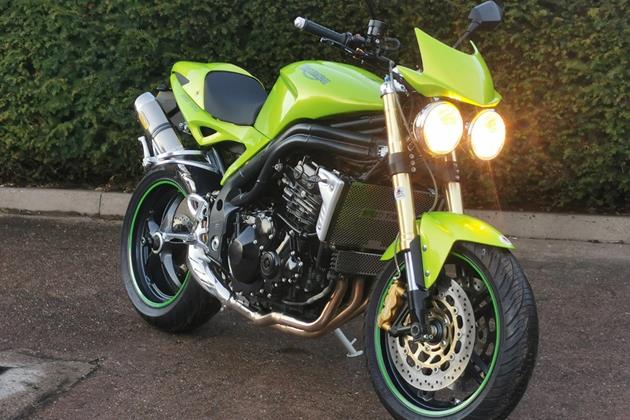 TRIUMPH SPEED TRIPLE 1050