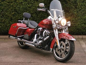 HARLEY-DAVIDSON ROAD KING