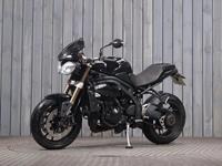 TRIUMPH SPEED TRIPLE 1050