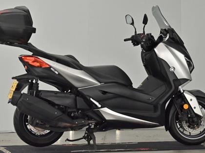 YAMAHA XMAX 400