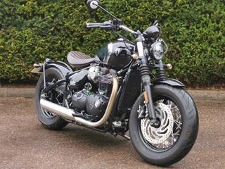 TRIUMPH BONNEVILLE BOBBER 