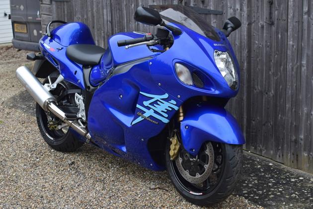 SUZUKI GSX1300R HAYABUSA