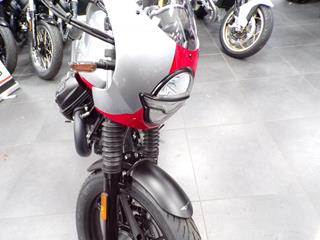 MOTO-GUZZI V7 