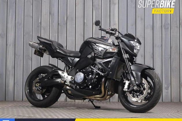 SUZUKI GSX1300 B-KING