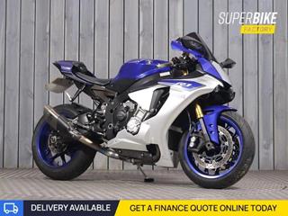 YAMAHA R1 