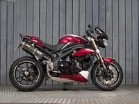 TRIUMPH SPEED TRIPLE 1050