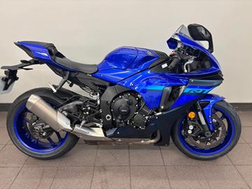 YAMAHA R1