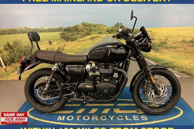 TRIUMPH BONNEVILLE T120 BLACK