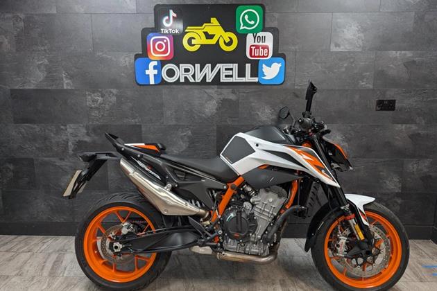 KTM 890 DUKE R