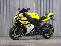 YAMAHA R1