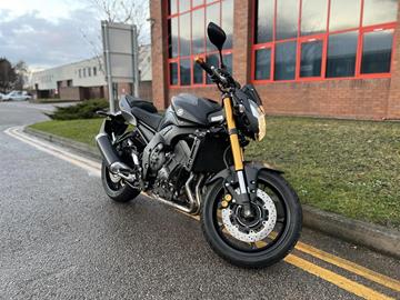 YAMAHA FZ8