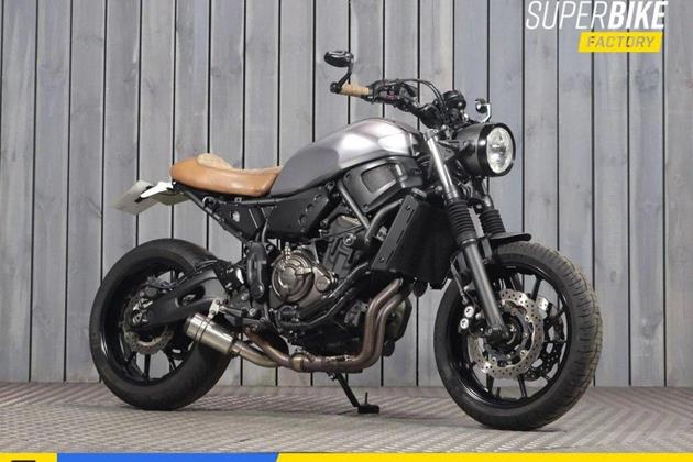 YAMAHA XSR700