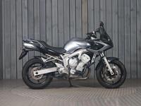 YAMAHA FZ6 FAZER