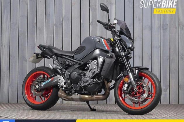 YAMAHA MT-09