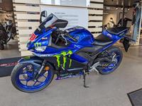 YAMAHA R3