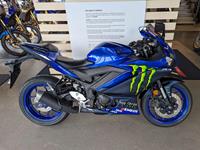 YAMAHA R3