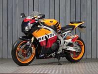 HONDA CBR1000RR FIREBLADE