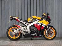 HONDA CBR1000RR FIREBLADE