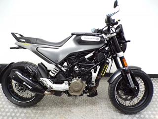 HUSQVARNA SVARTPILEN 125 