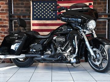 HARLEY-DAVIDSON STREET GLIDE