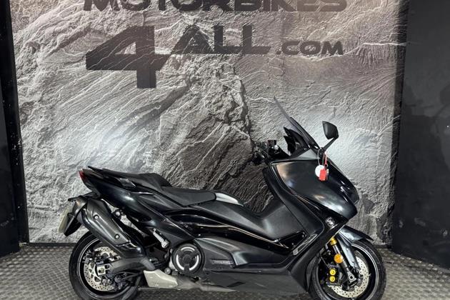 YAMAHA TMAX 560