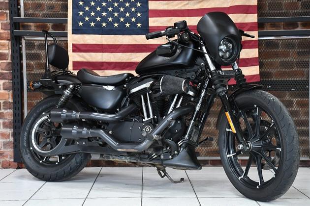 HARLEY-DAVIDSON SPORTSTER 883