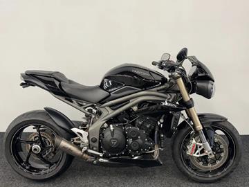 TRIUMPH SPEED TRIPLE 1050 RS