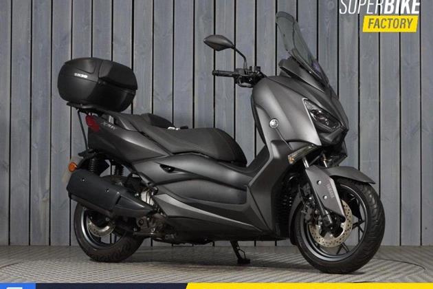 YAMAHA XMAX 300