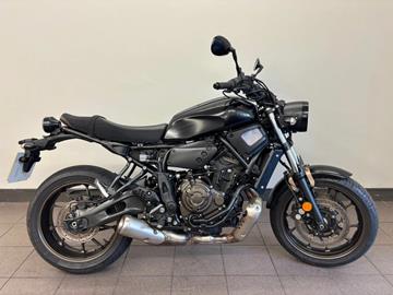 YAMAHA XSR700