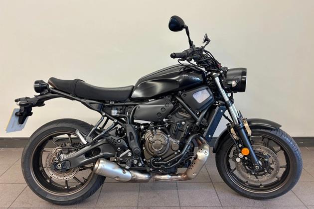 YAMAHA XSR700