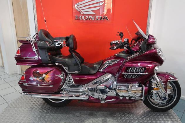 HONDA GL1800 GOLDWING