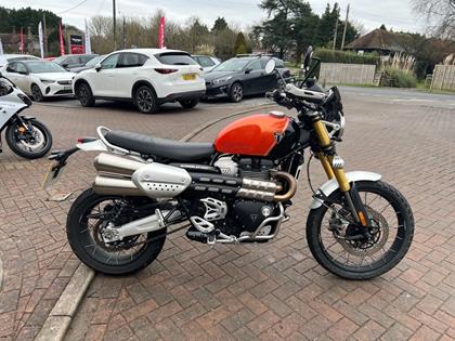 TRIUMPH SCRAMBLER 1200