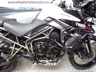 TRIUMPH TIGER 800 XC 