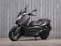 YAMAHA XMAX 300