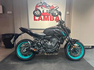 YAMAHA MT-07 