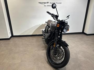 TRIUMPH BONNEVILLE T120 BLACK