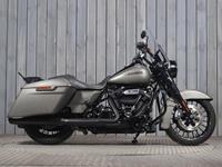 HARLEY-DAVIDSON ROAD KING