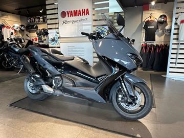 YAMAHA TMAX 560