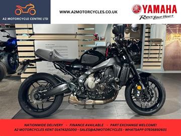 YAMAHA XSR900