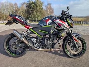 KAWASAKI Z400