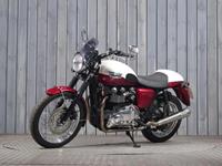 TRIUMPH BONNEVILLE T100