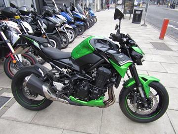 KAWASAKI Z900