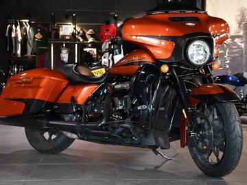 HARLEY-DAVIDSON STREET GLIDE