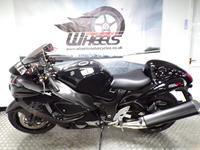 SUZUKI GSX1300R HAYABUSA