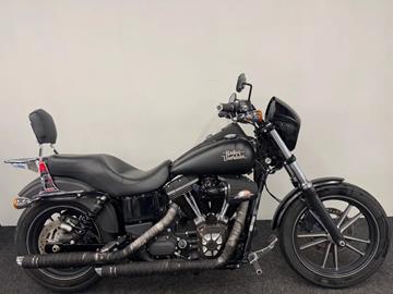 HARLEY-DAVIDSON STREET BOB