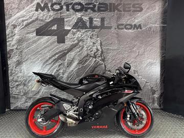 YAMAHA R6