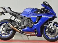 YAMAHA R1