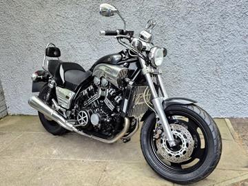 YAMAHA V-MAX