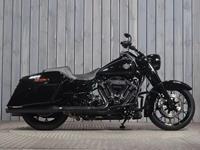 HARLEY-DAVIDSON ROAD KING