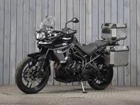 TRIUMPH TIGER 800